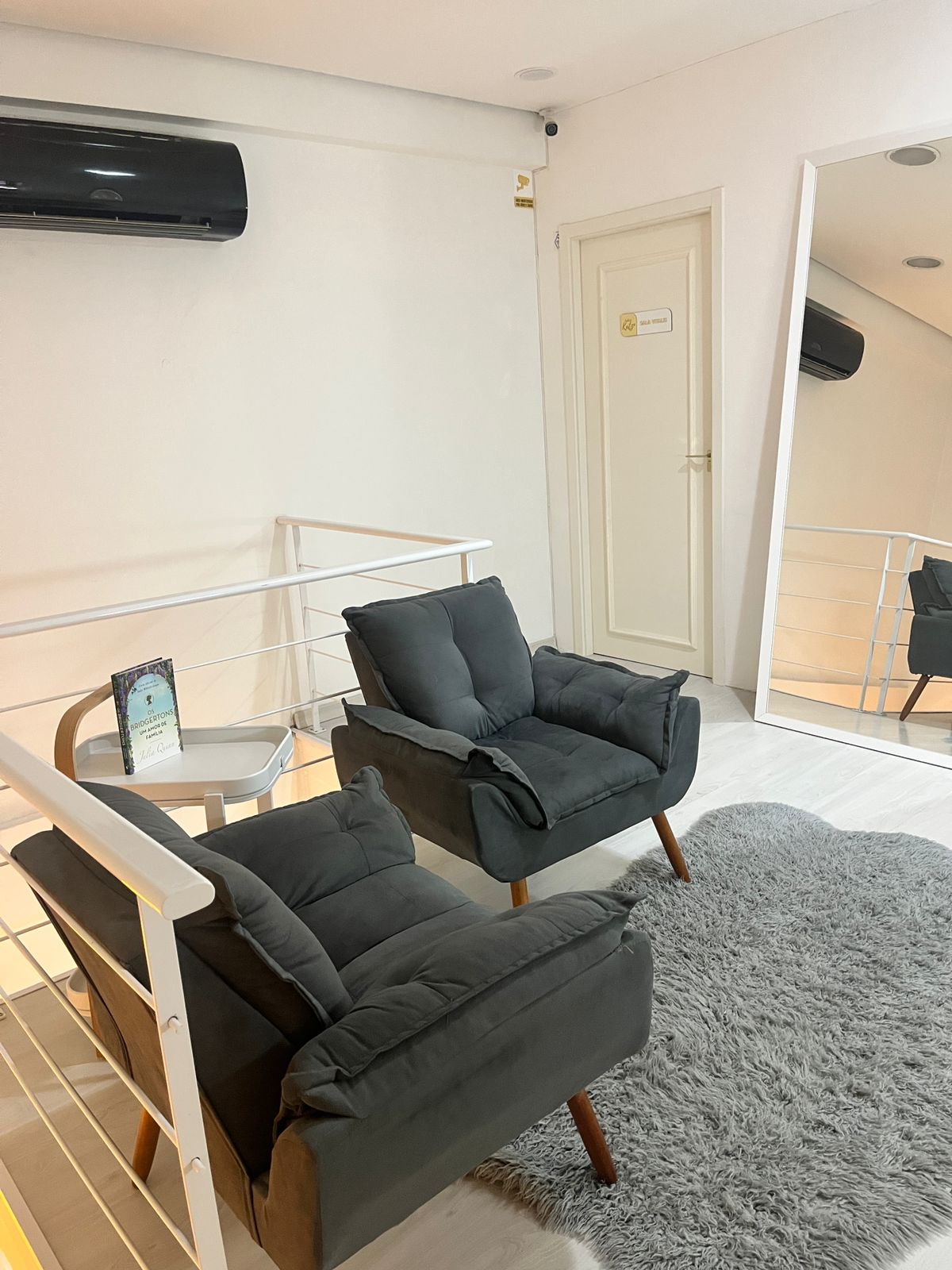 b64d5cff-aae9-4b44-8a83-0ff3a7dbadef