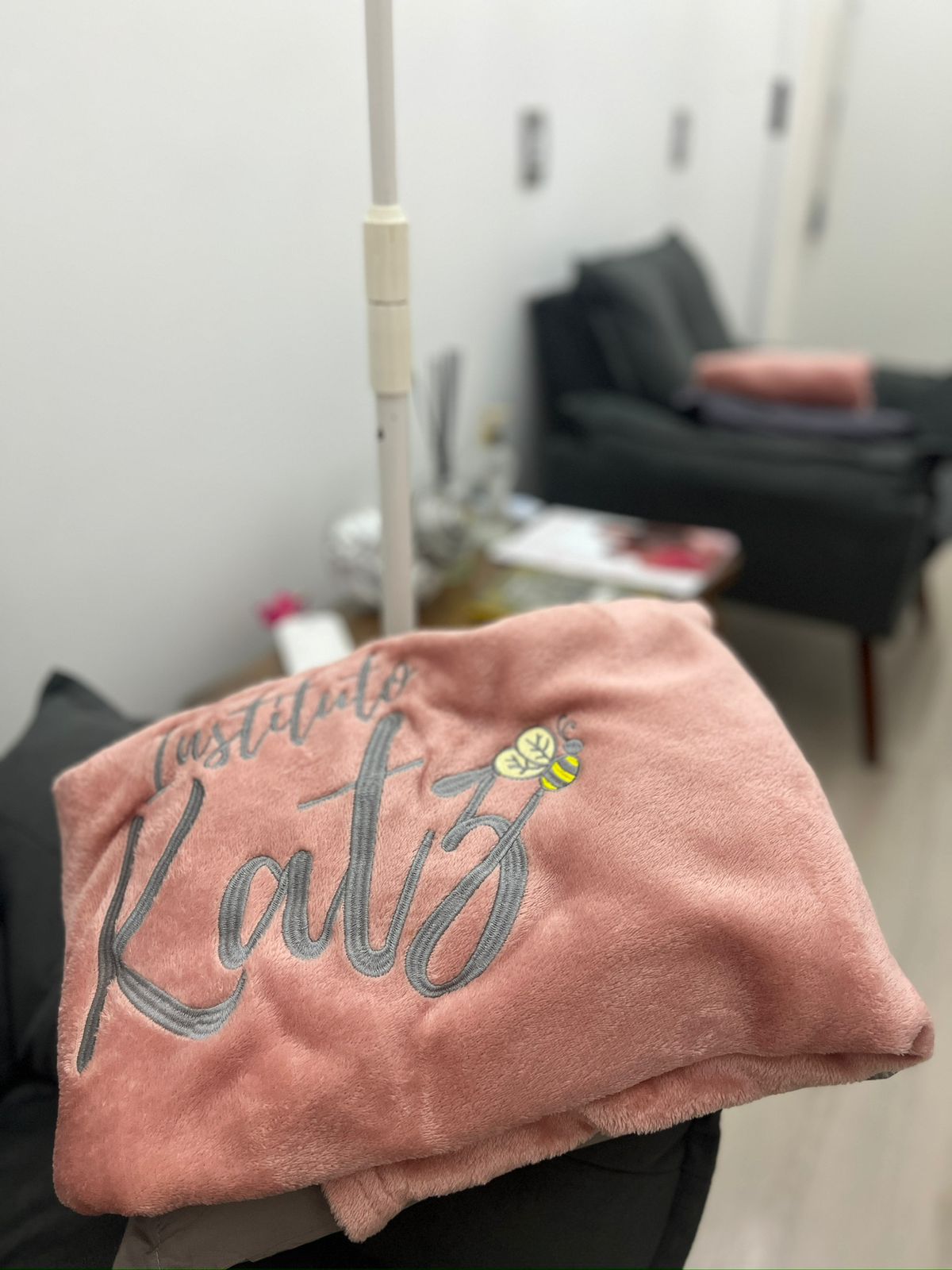 ed2b7c70-e1e3-4ba7-b661-8d7d24e7092e